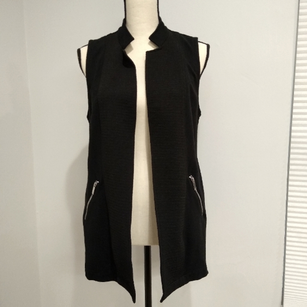 Chico's Black Zip Vest Size 0 (S, 4-6) Silver Accents Zip Pockets Ribbed…